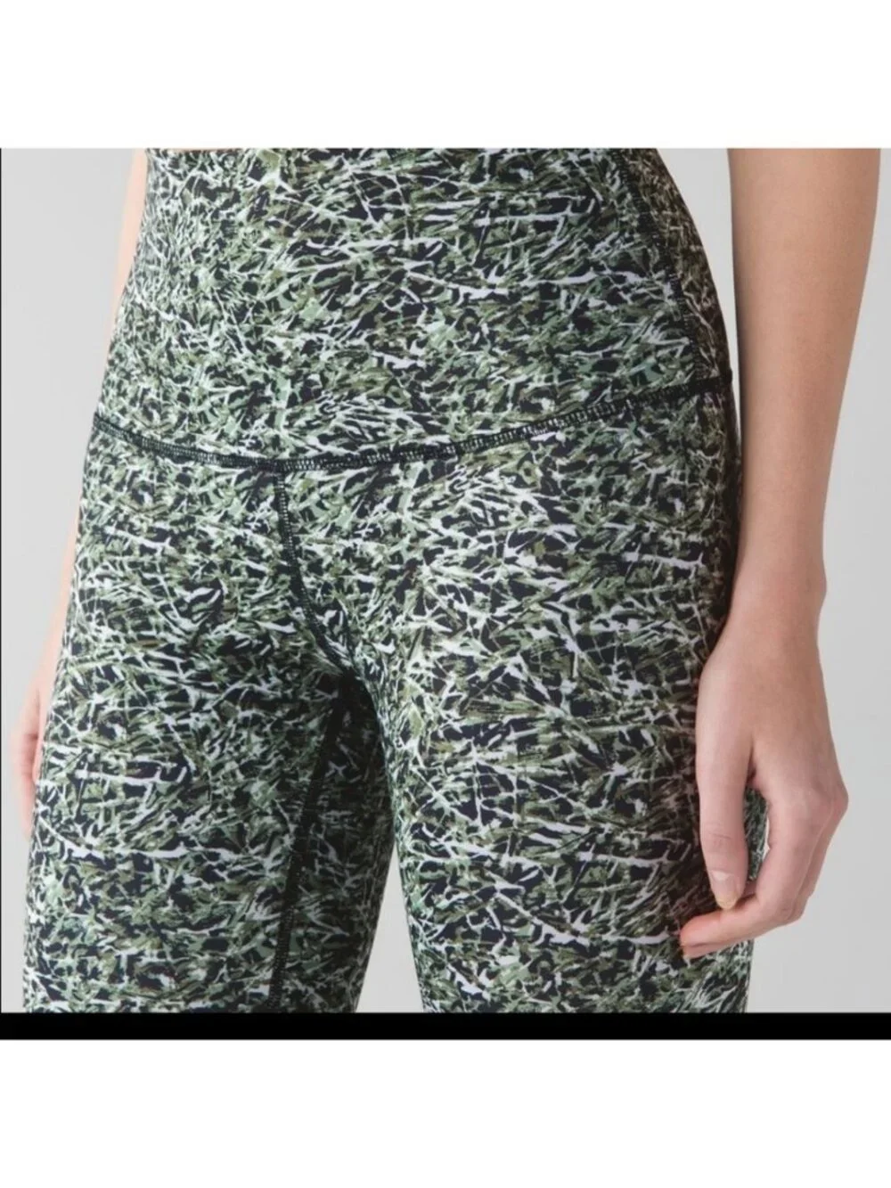 Lululemon Wunder Under Crop Full-On Luxtreme Mini Ripple Desert Olive